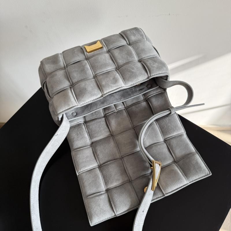 Bottega Veneta Suede Padded Cassette Grey 70026