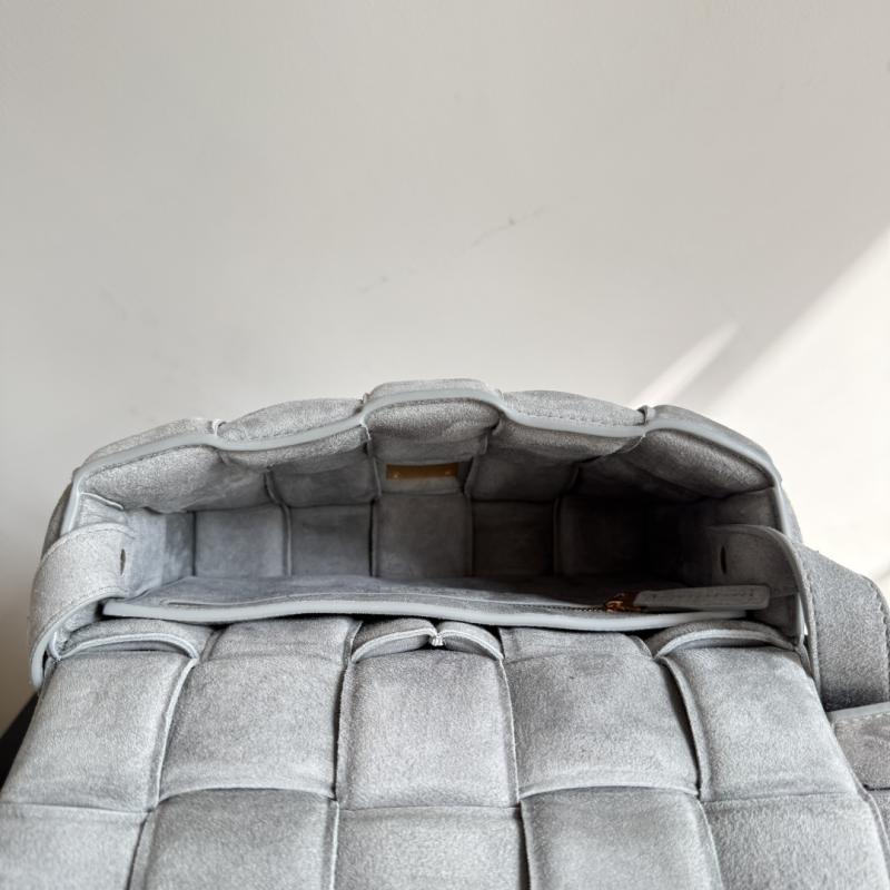 Bottega Veneta Suede Padded Cassette Grey 70026