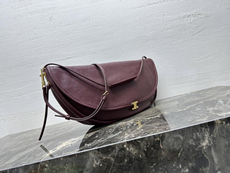 Celine Halfmoon Soft Triomphe Bag Bag Syrah 124142