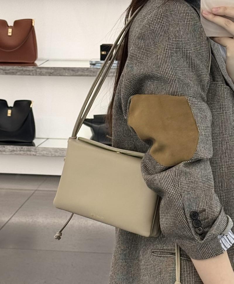 Celine Lambskin Trio Flap Safari 10P862