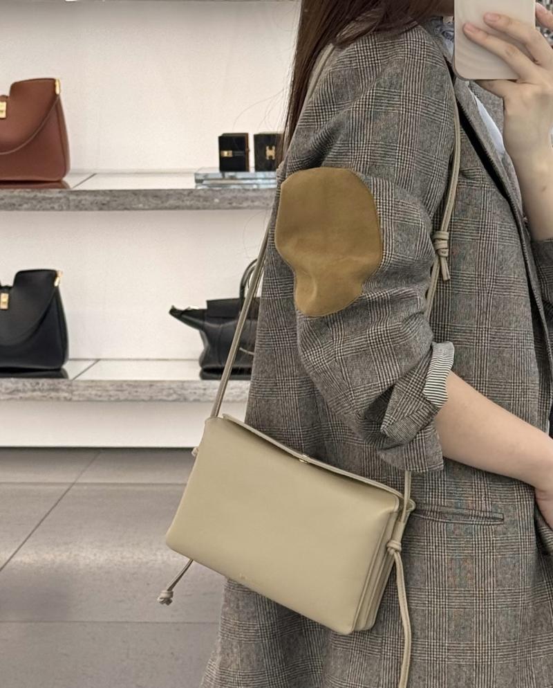 Celine Lambskin Trio Flap Safari 10P862