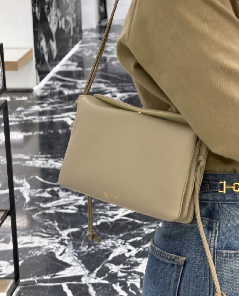 Celine Lambskin Trio Flap Safari 10P862