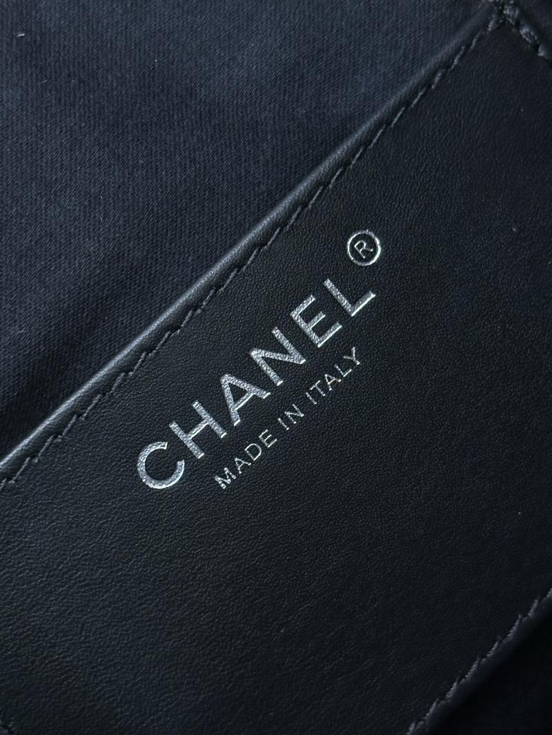 Chanel 25 Medium Handbag Black AS5311