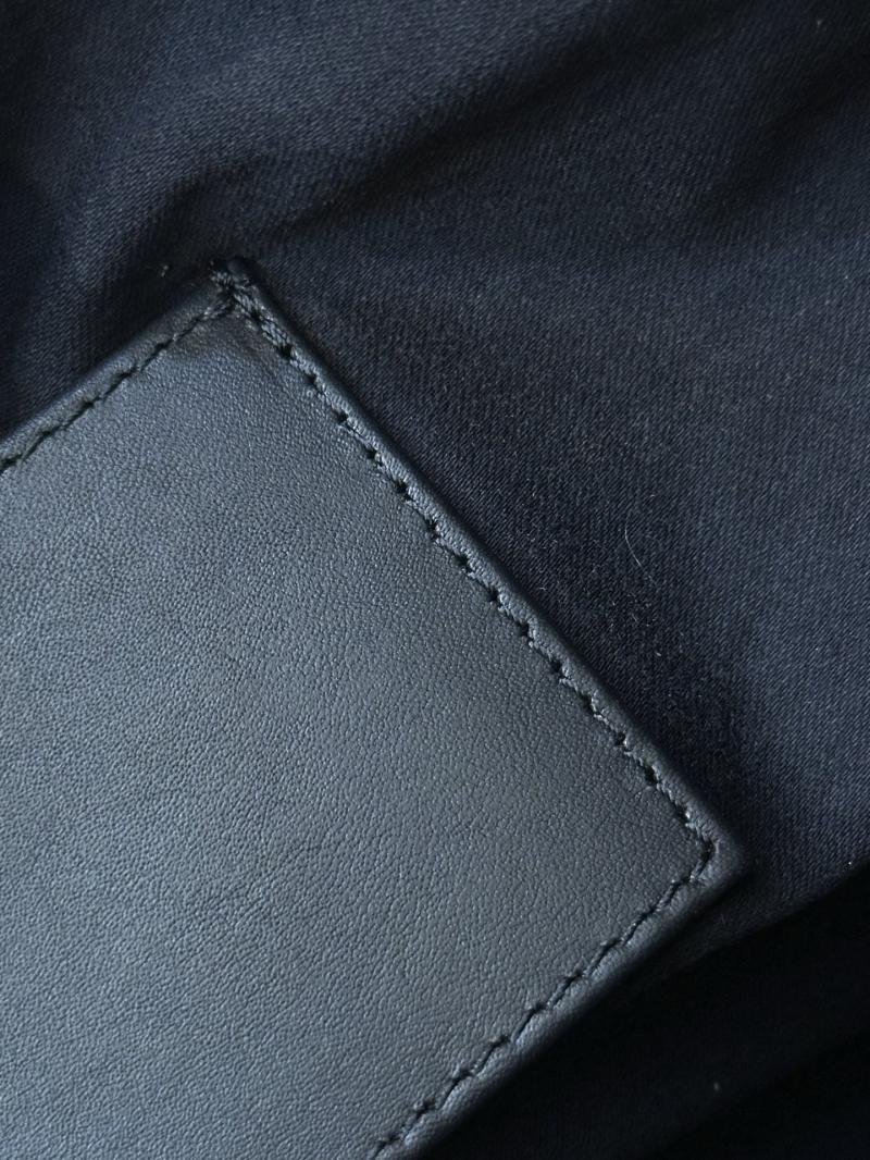 Chanel 25 Medium Handbag Black AS5311