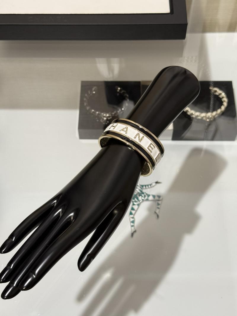 Chanel Bracelet Y12916