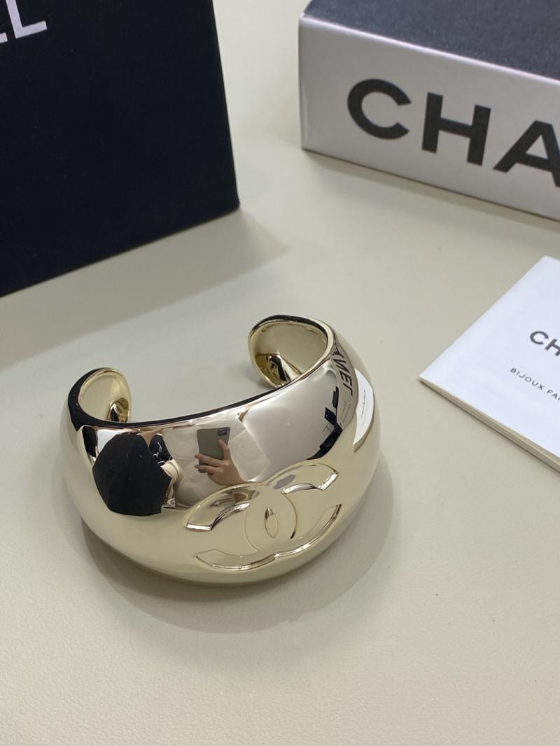Chanel Bracelet YCB122901