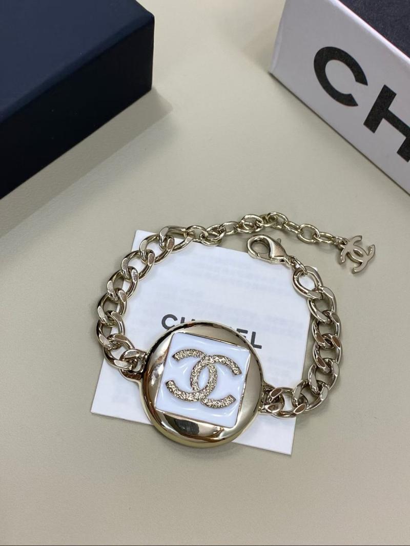 Chanel Bracelet YCB122922