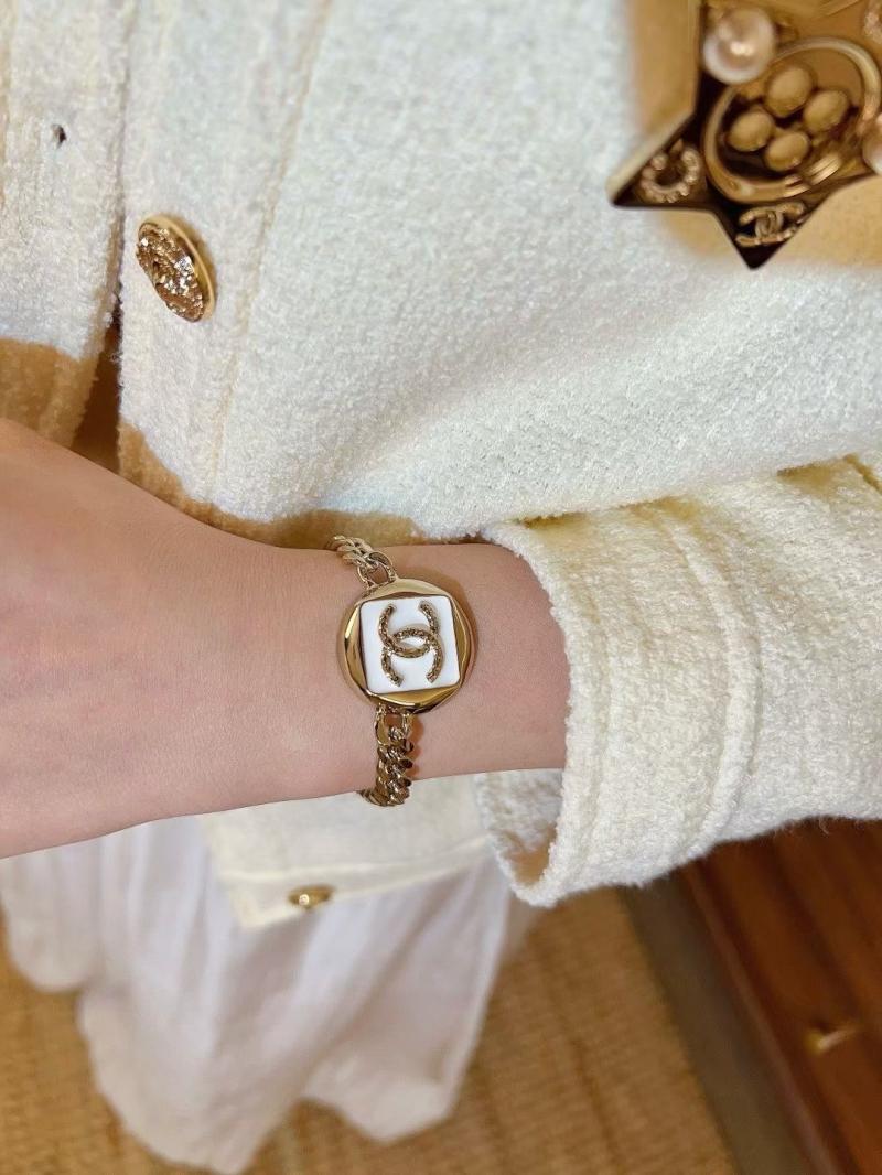 Chanel Bracelet YCB122922