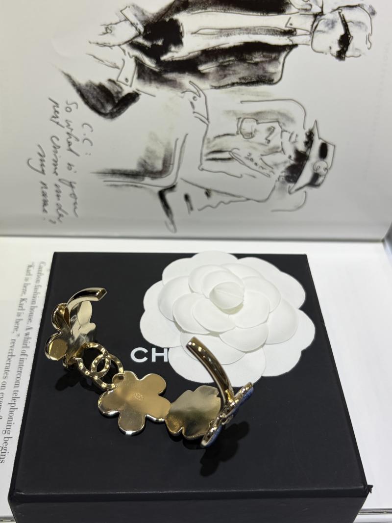 Chanel Bracelet YCB122940