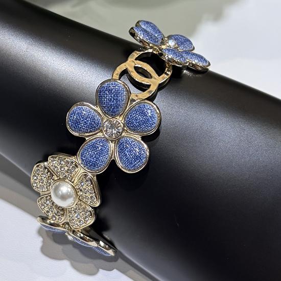 Chanel Bracelet YCB122940