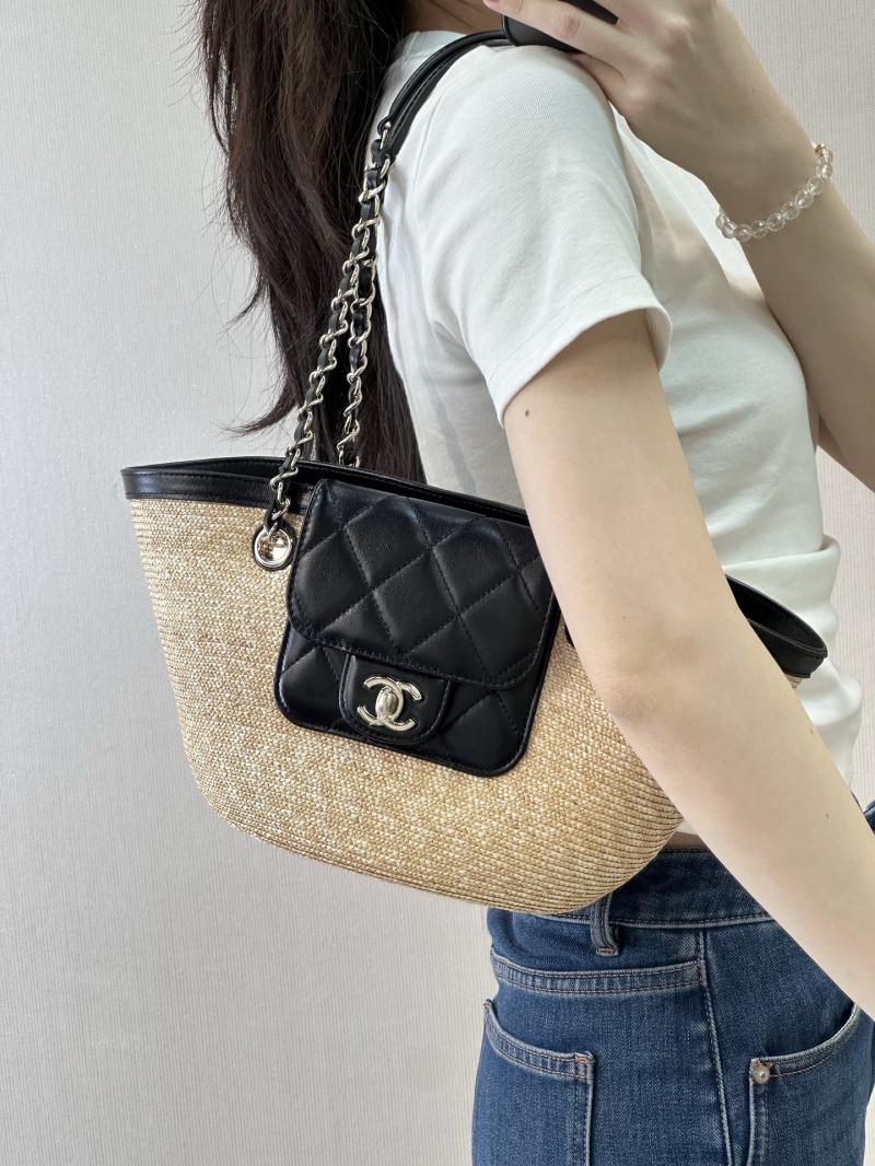 Chanel Braided Straw Small Tote AS5951