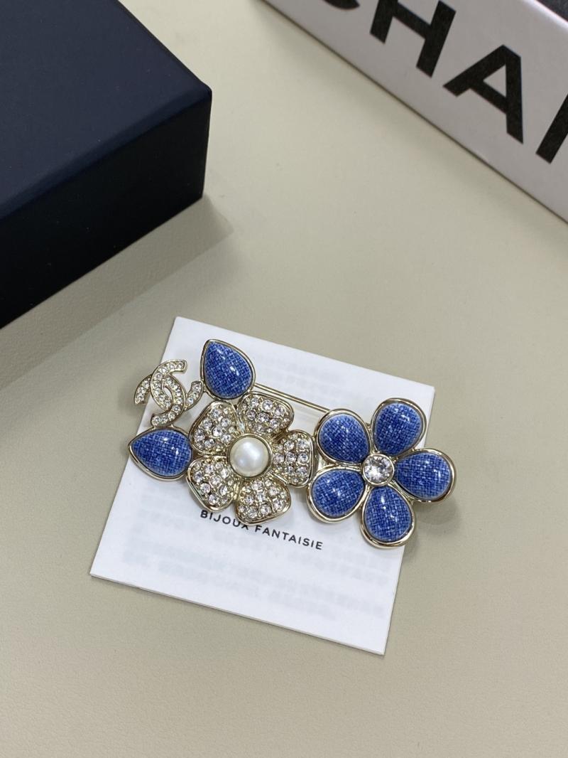 Chanel Brooch YCB122934