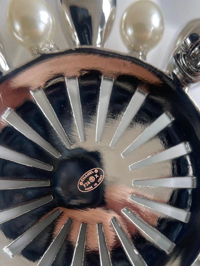 Chanel Brooch YCE11105