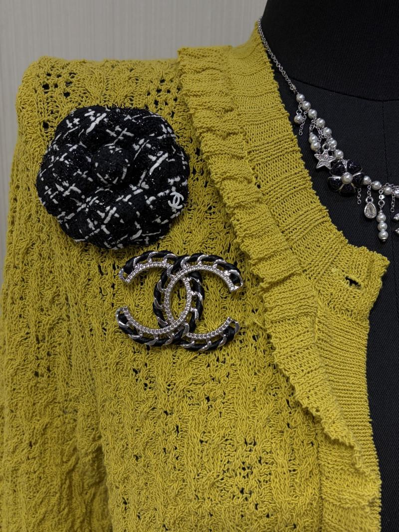 Chanel Brooch YDB12724