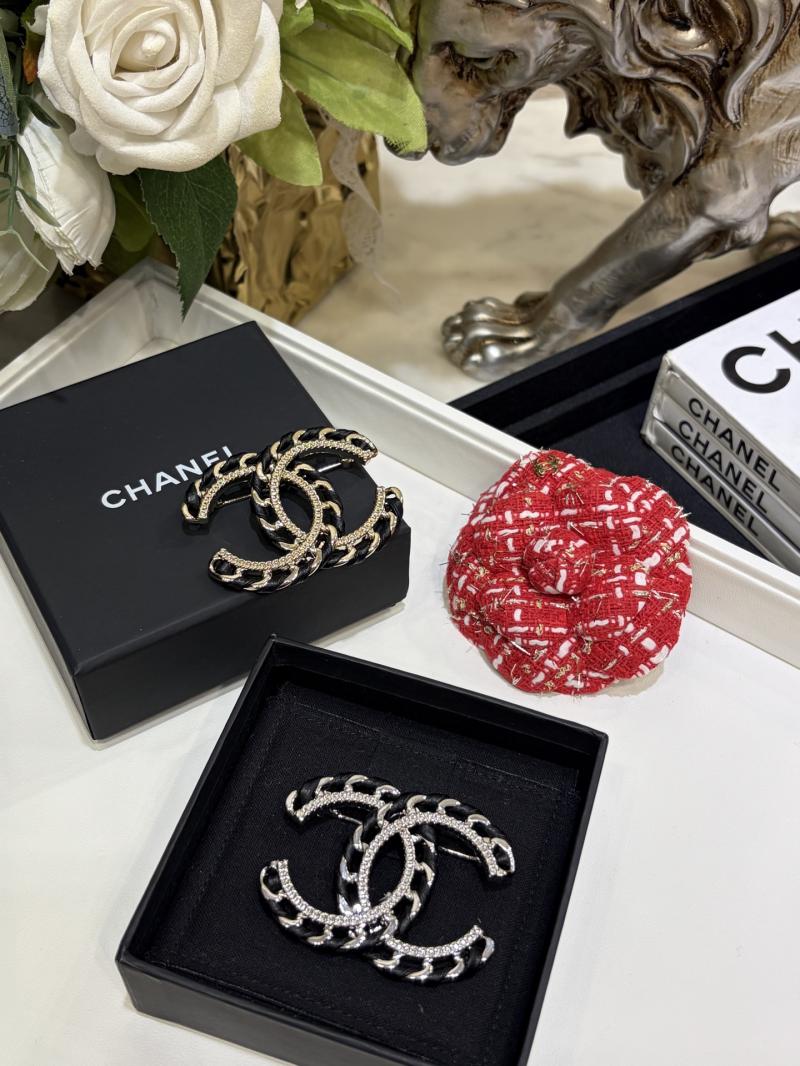 Chanel Brooch YDB12724