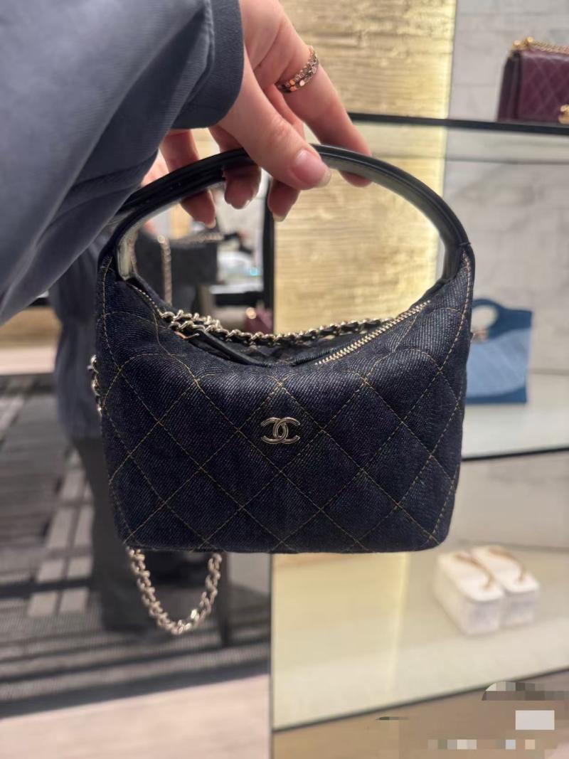 Chanel Classic Denim Clutch Dark Blue AP4386