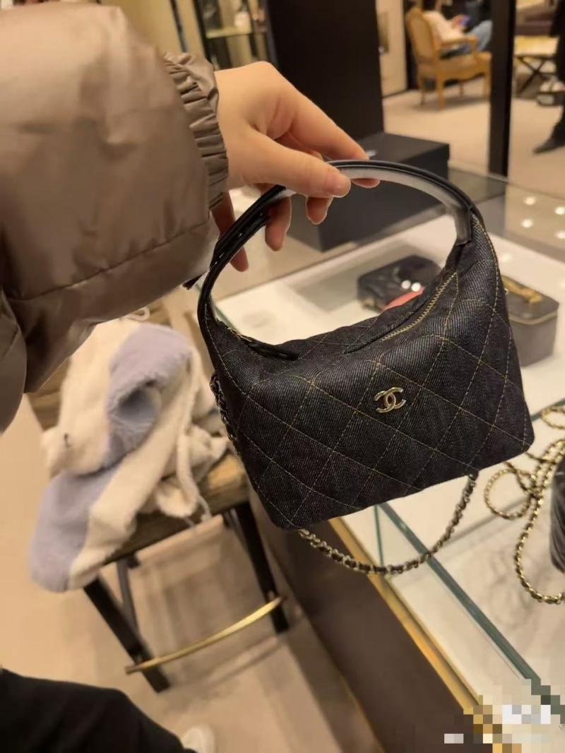 Chanel Classic Denim Clutch Dark Blue AP4386