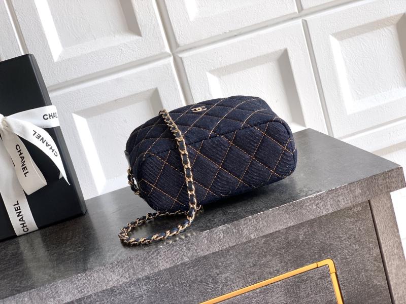 Chanel Classic Denim Clutch Dark Blue AP4386