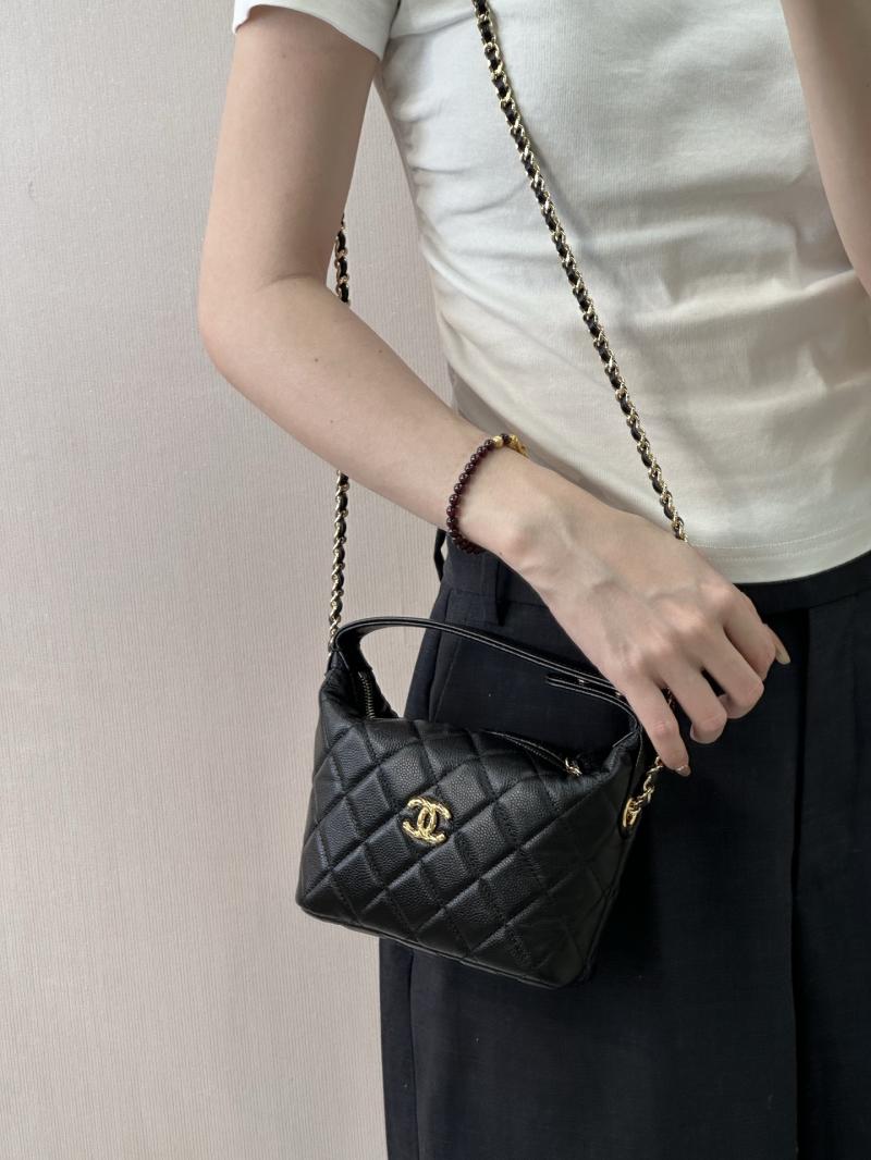 Chanel Clutch With Chain Black AP5022