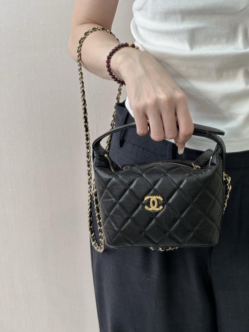 Chanel Clutch With Chain Black AP5022
