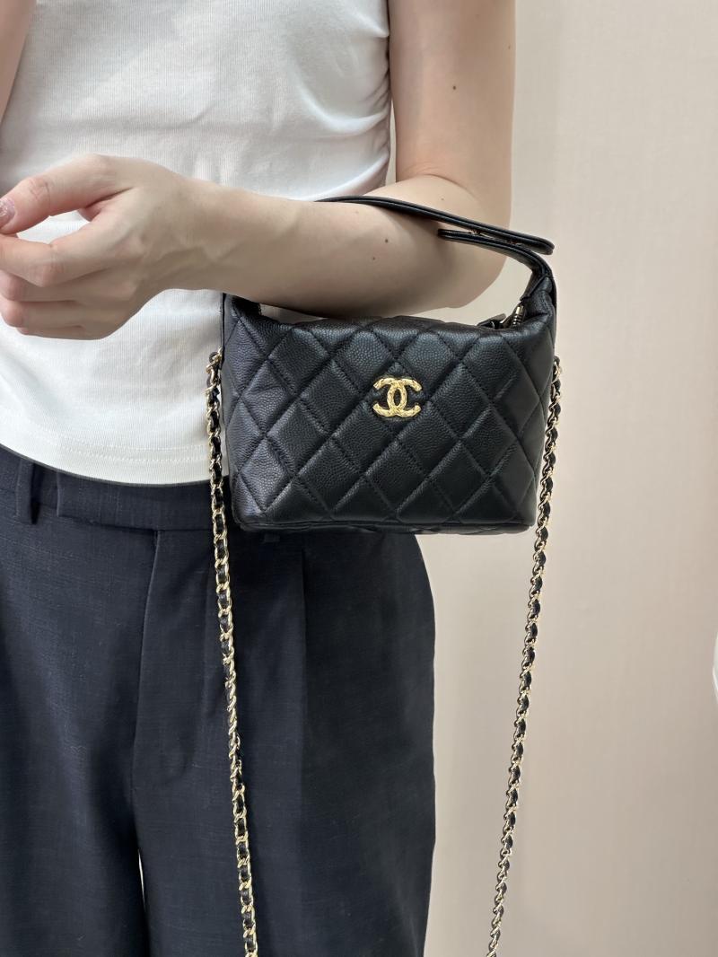 Chanel Clutch With Chain Black AP5022
