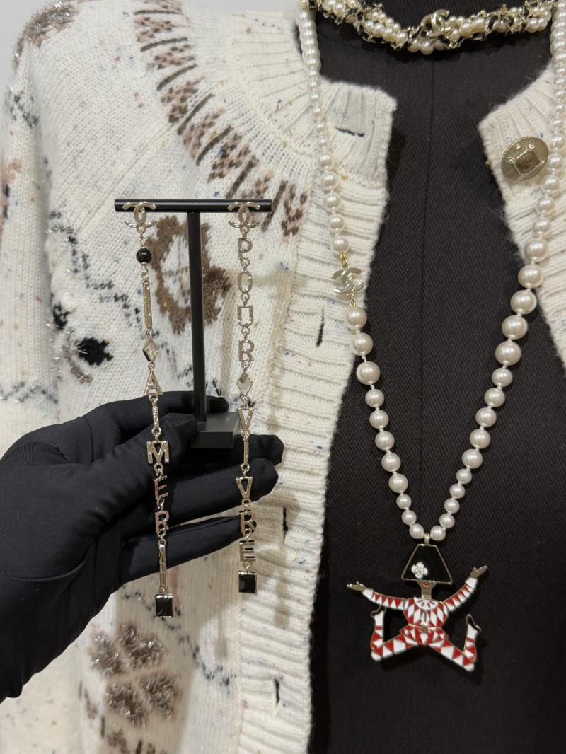 Chanel Earrings Y12905