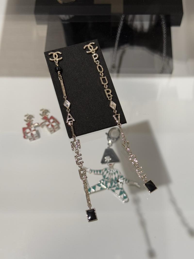 Chanel Earrings Y12905