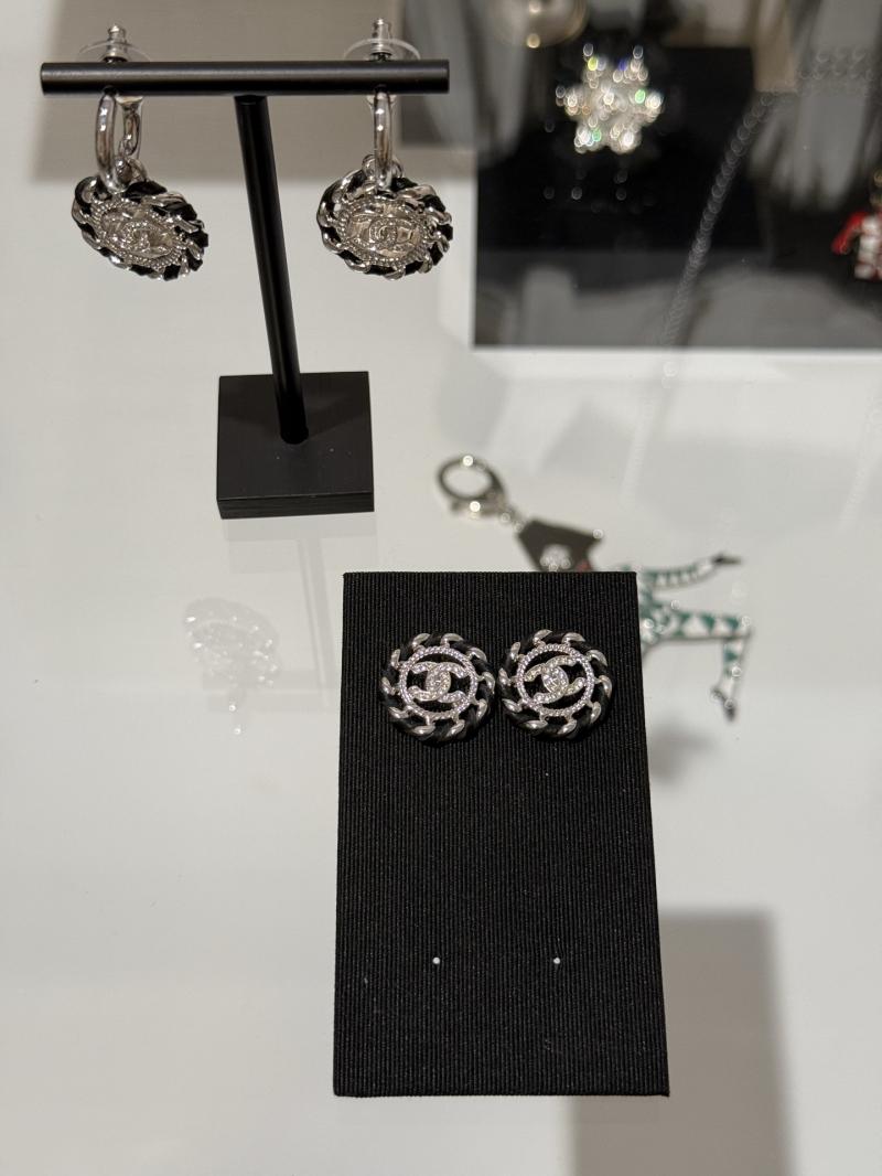 Chanel Earrings Y12917