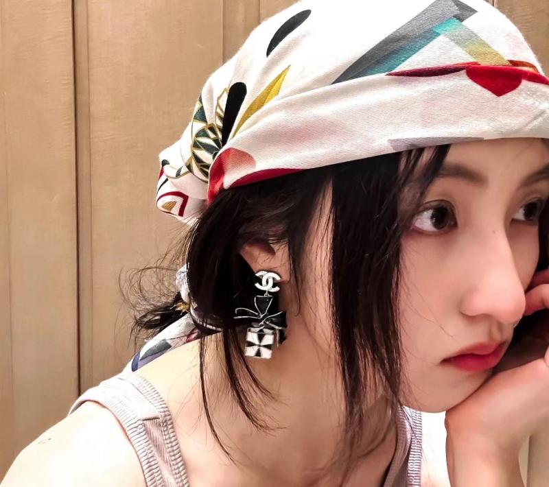 Chanel Earrings YCB122902