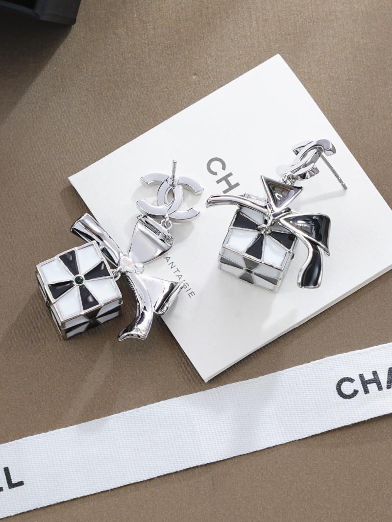 Chanel Earrings YCB122903