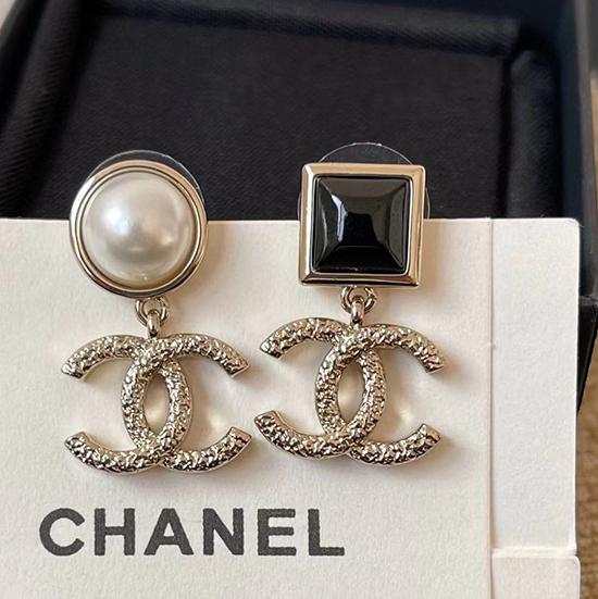 Chanel Earrings YCB122920