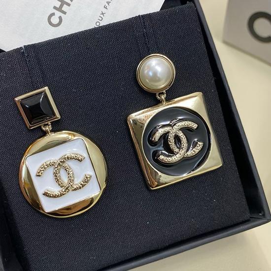 Chanel Earrings YCB122921