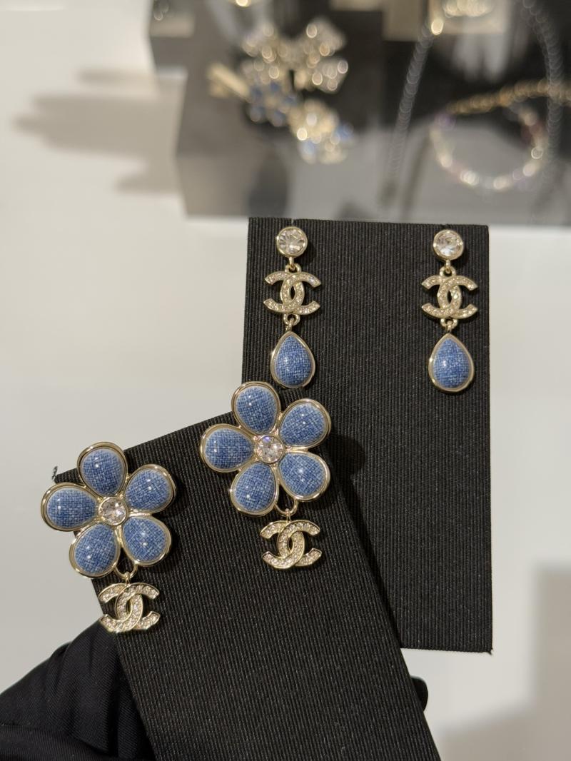 Chanel Earrings YCB122942