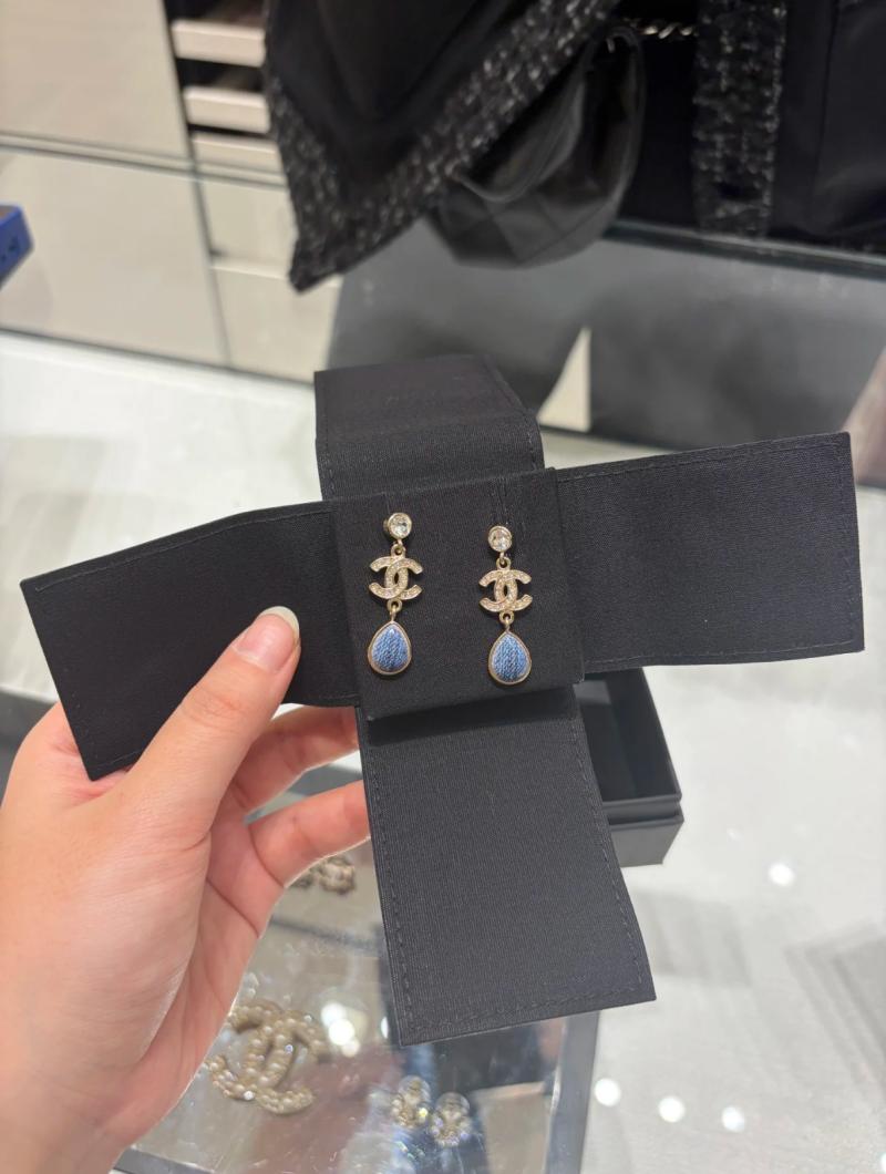 Chanel Earrings YCB122942