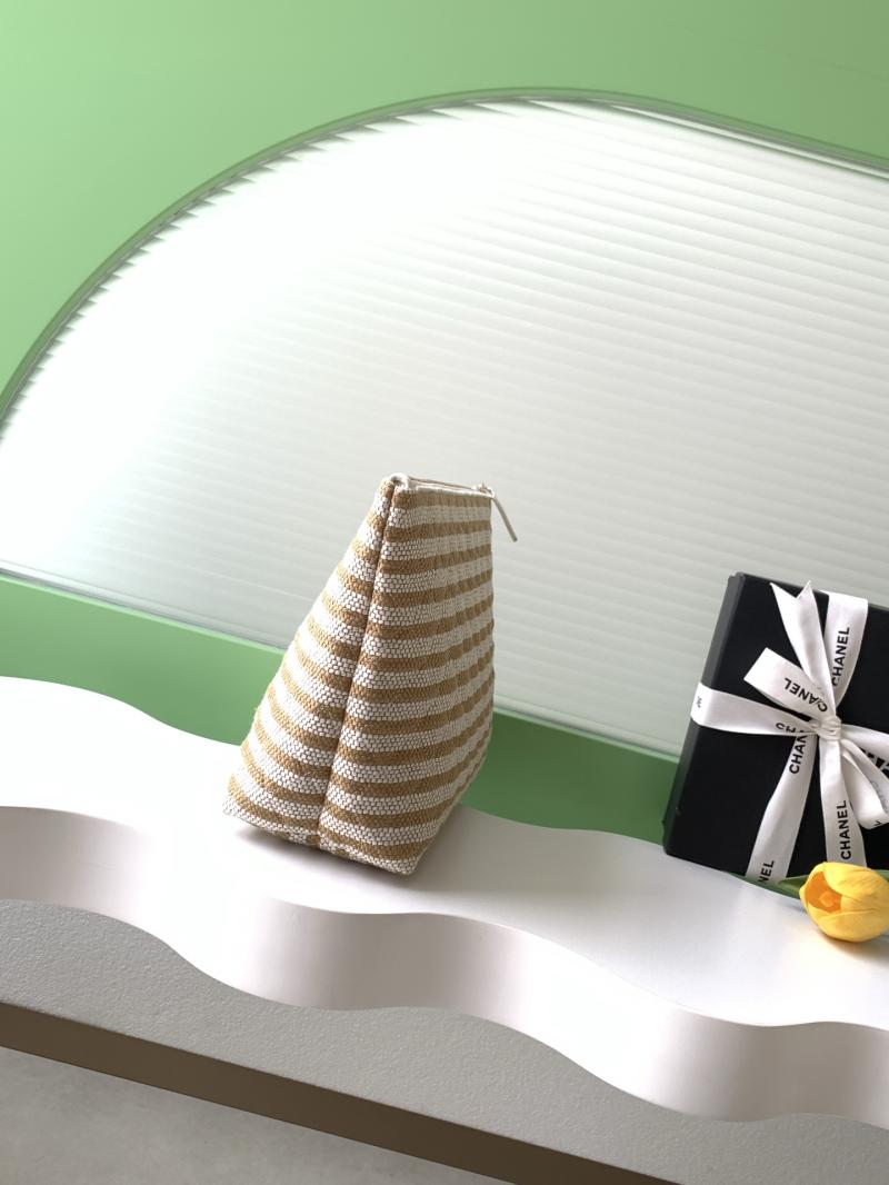 Chanel Large Zipped Case Beige AP4988