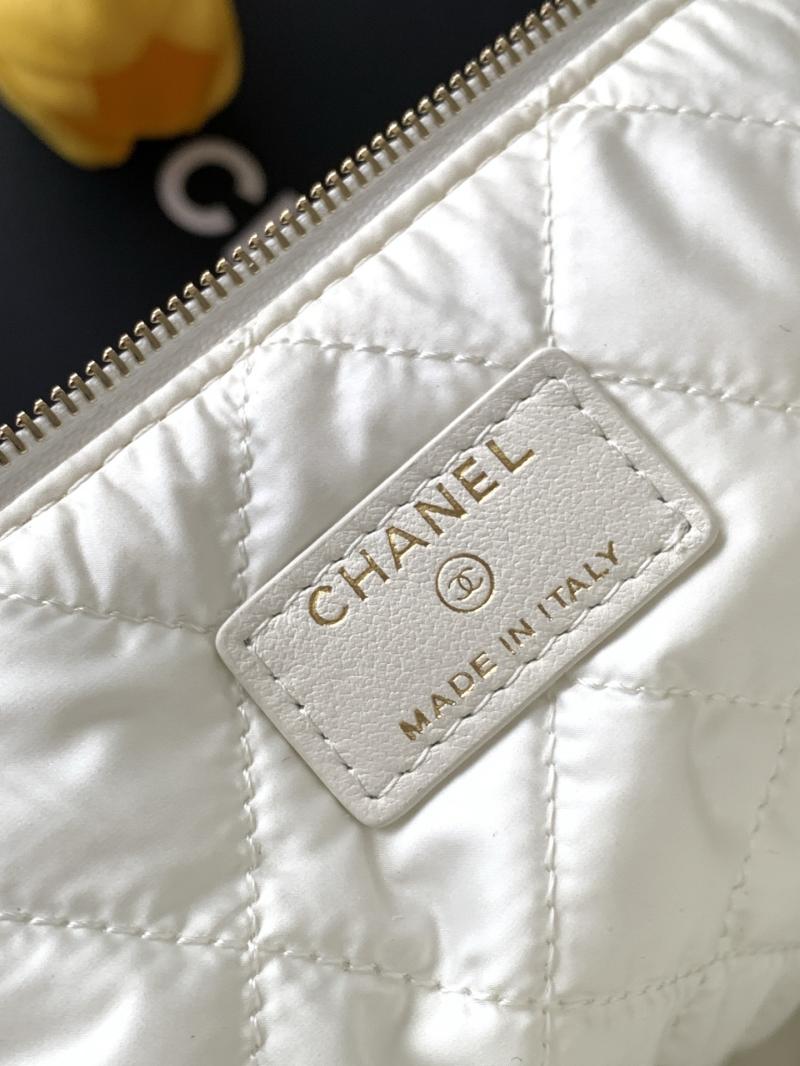 Chanel Large Zipped Case Beige AP4988