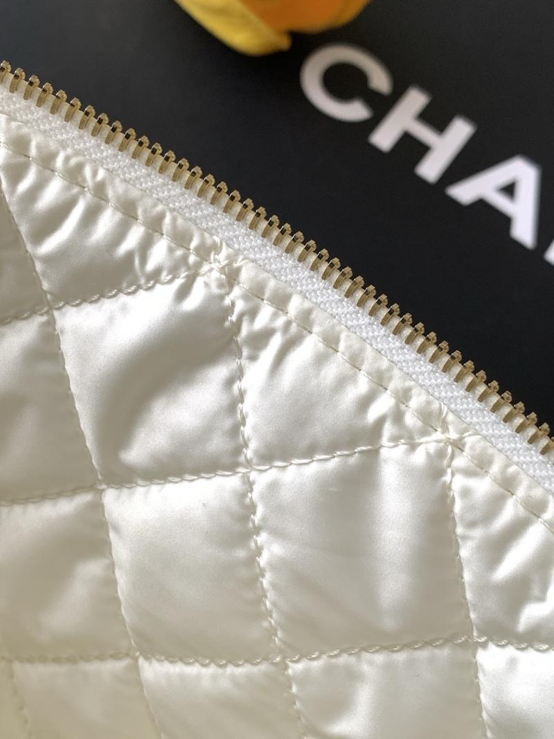 Chanel Large Zipped Case Black AP4988