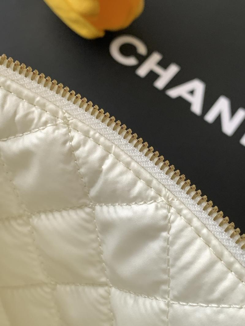 Chanel Zipped Case Beige AP4989