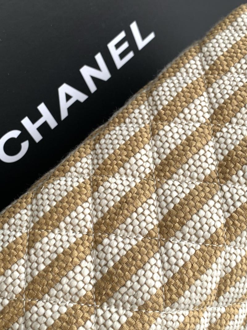 Chanel Zipped Case Beige AP4990
