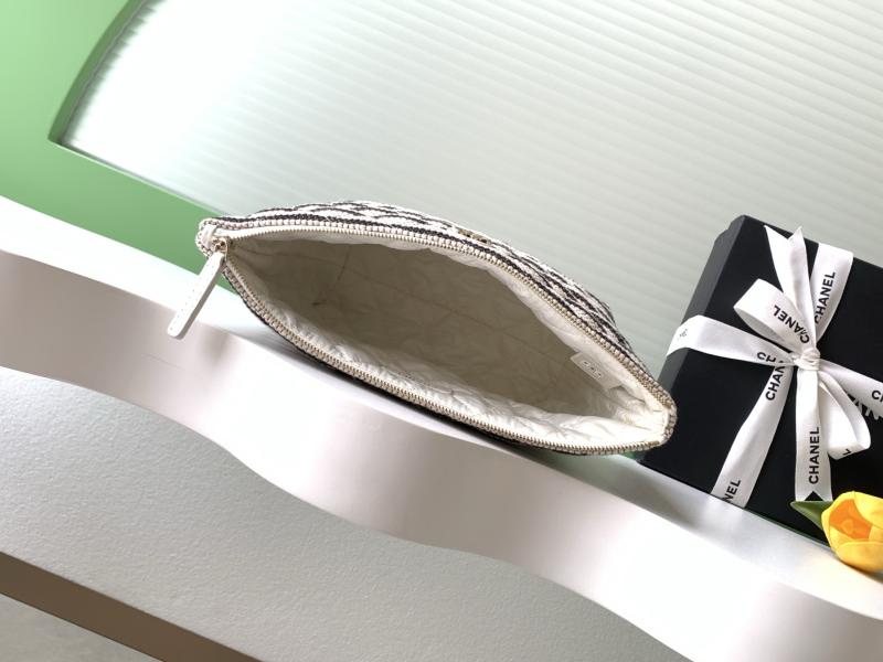 Chanel Zipped Case Black AP4989