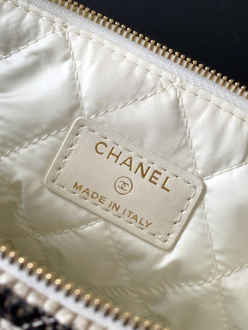 Chanel Zipped Case Black AP4989