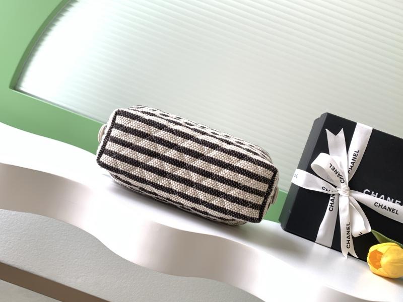 Chanel Zipped Case Black AP4990