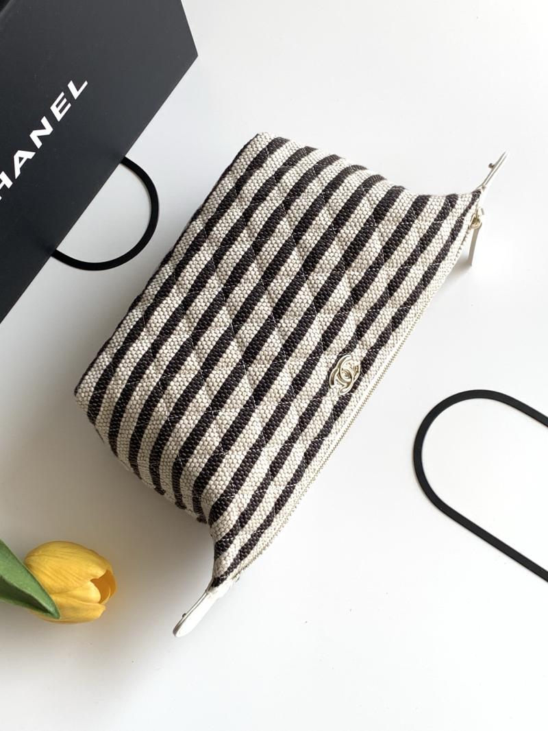 Chanel Zipped Case Black AP4990