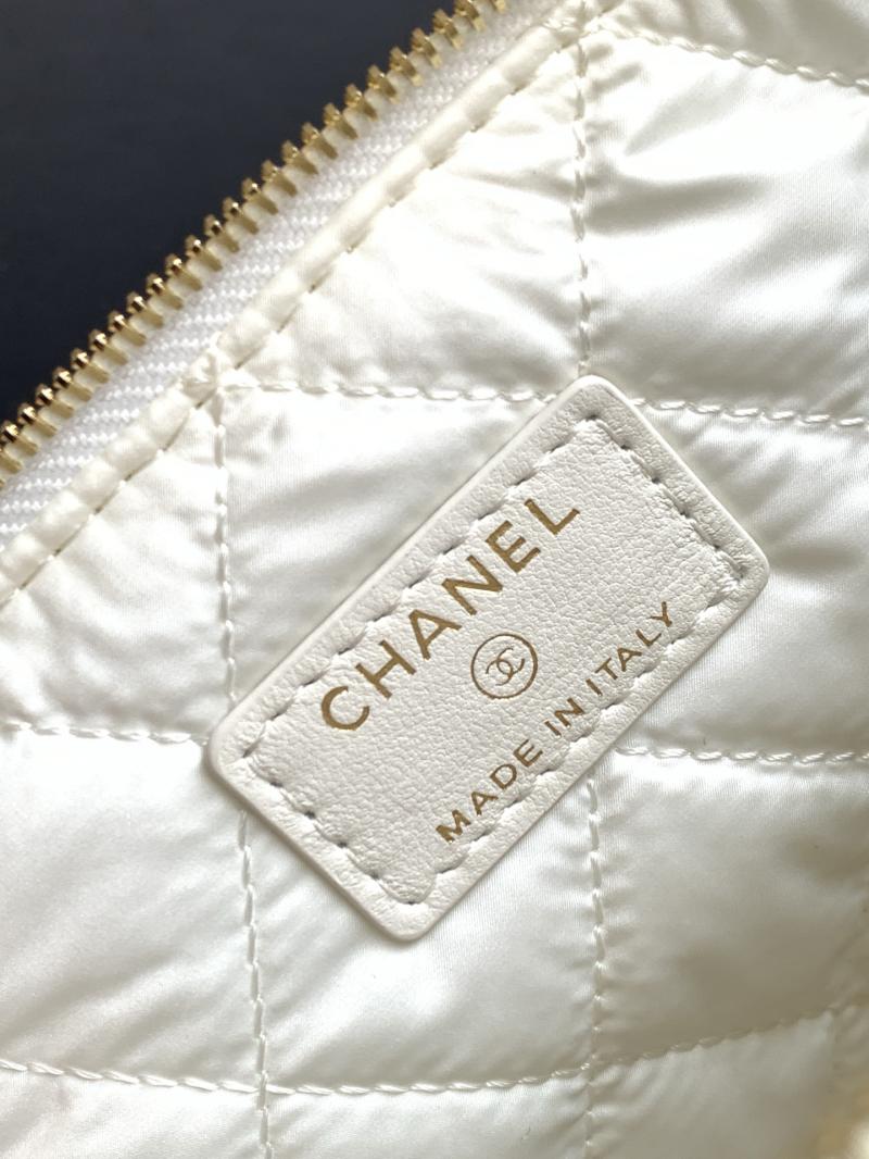 Chanel Zipped Case Black AP4990