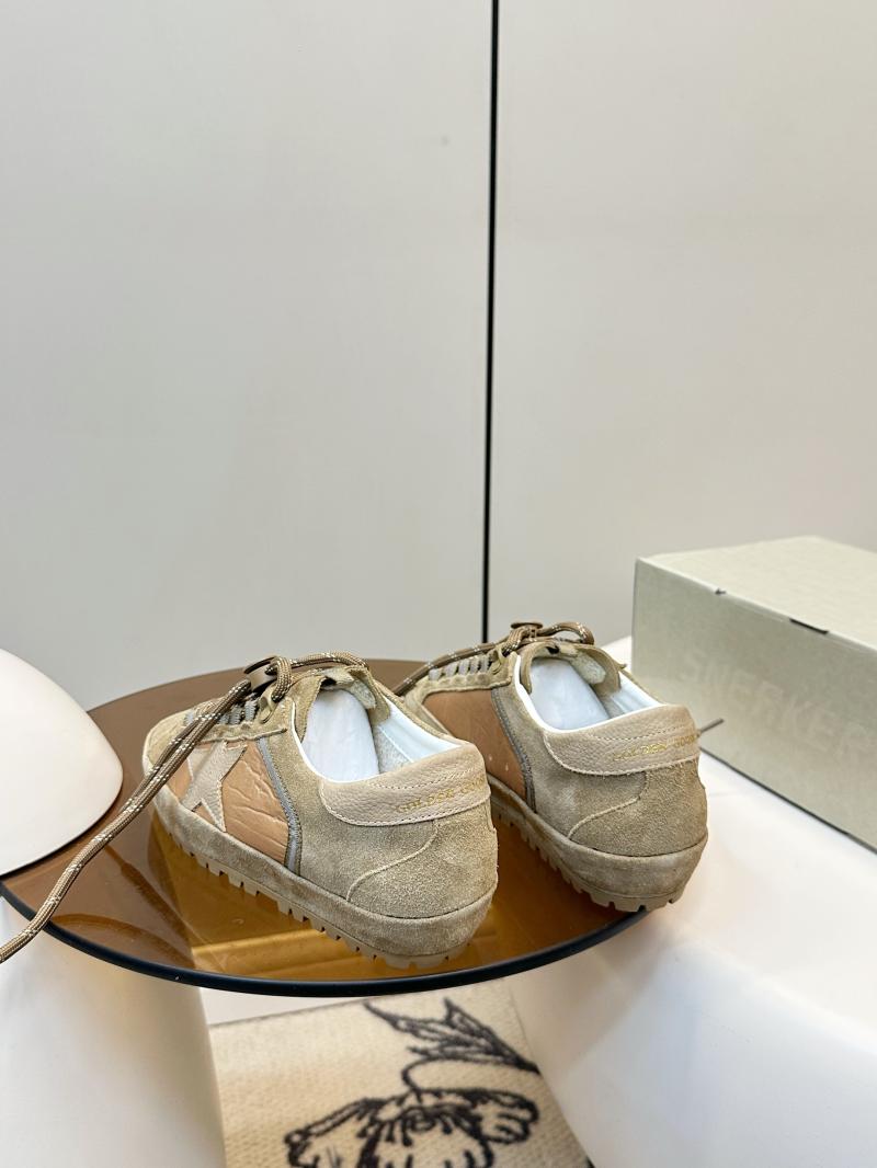 Golden Goose Sneakers DGS11702