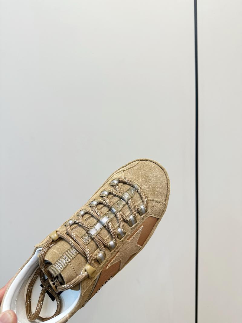 Golden Goose Sneakers DGS11702