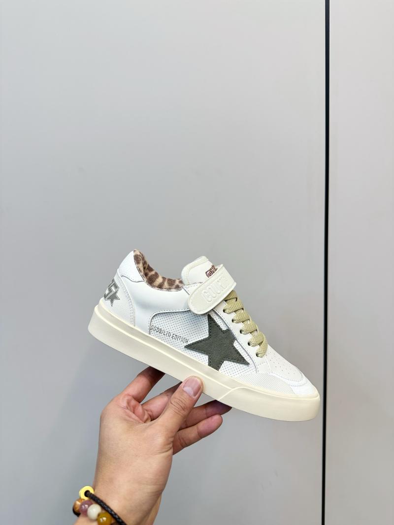 Golden Goose Sneakers DGS11703