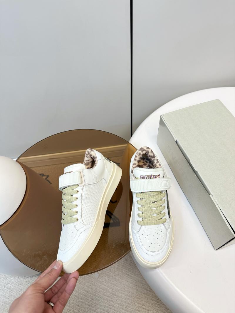 Golden Goose Sneakers DGS11703
