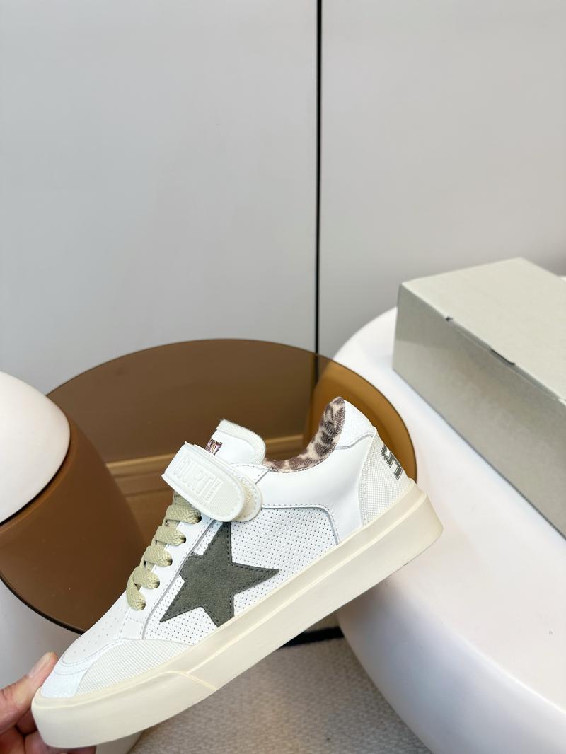 Golden Goose Sneakers DGS11703