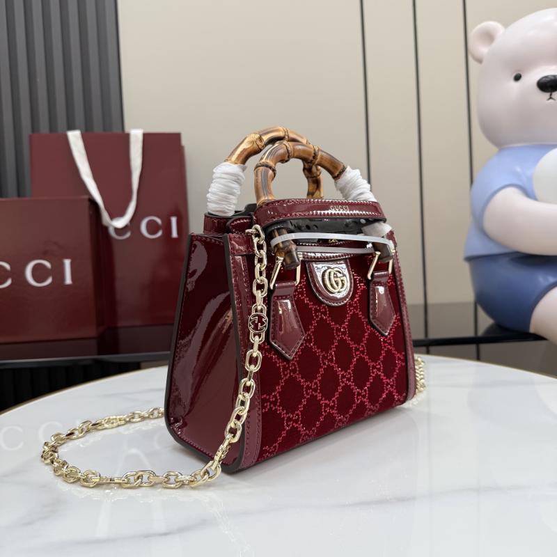 Gucci Diana crystals small tote bag ‎Red 675800